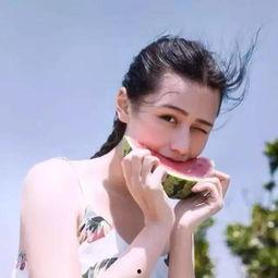 娱乐吃瓜酱女孩打车,娱乐吃瓜女孩的打车奇遇记