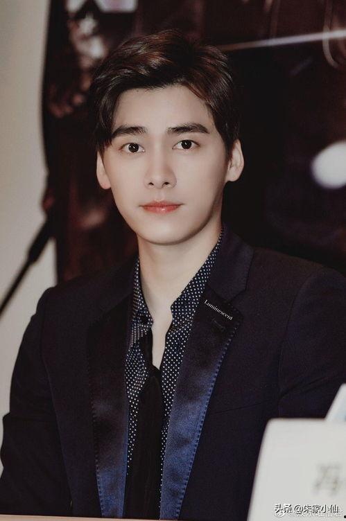 李易峰吃瓜娱乐视频,揭秘明星幕后生活点滴